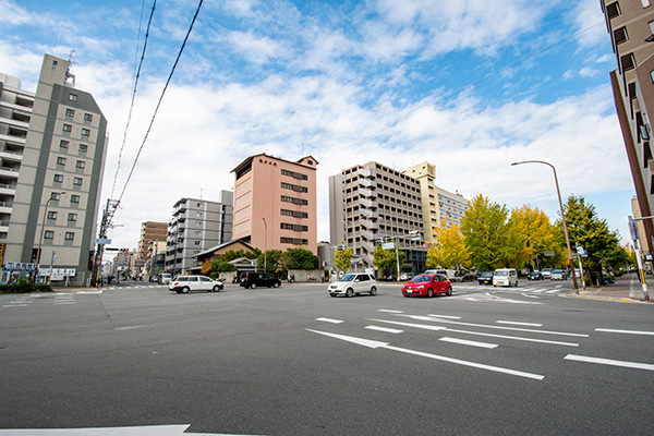 堀川今出川交差点の写真_西陣・四つ窓の洋館町家_fujiko_012（京都市上京区北猪熊町）