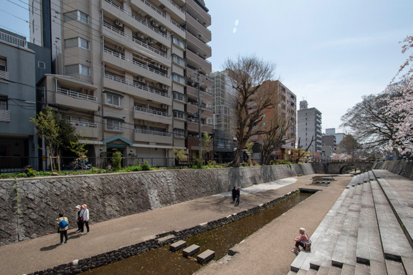 堀川遊歩道の写真_西陣・四つ窓の洋館町家_fujiko_012（京都市上京区北猪熊町）