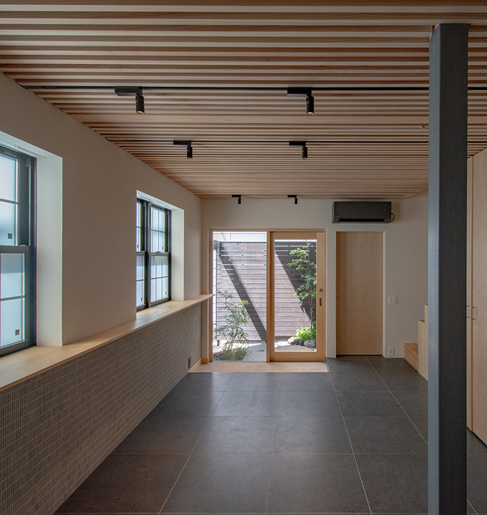 リビングの写真_西陣・四つ窓の洋館町家_fujiko_012（京都市上京区北猪熊町）