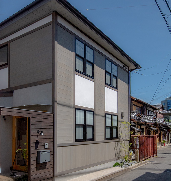 外観の写真_西陣・四つ窓の洋館町家_fujiko_012（京都市上京区北猪熊町）