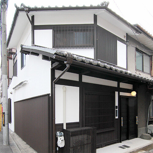 西九条墨色の家