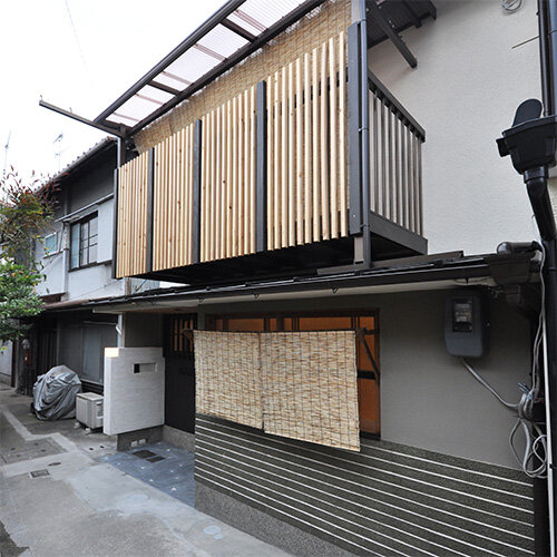 稲荷大社のたたずまい　伏見艶色の家