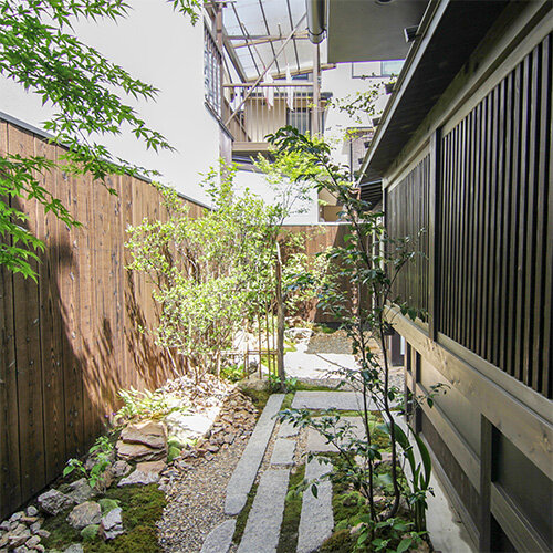 小さな離れのある京町家