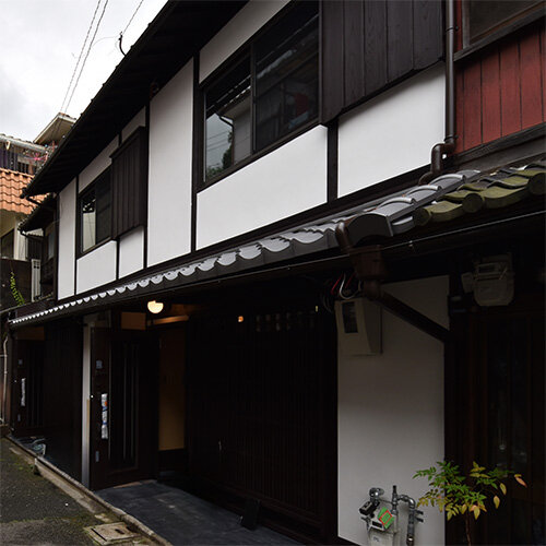 東山七条の京町家（東側）