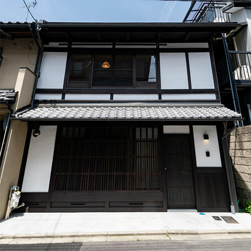 KITAMACHIYA 織屋建×中庭×ときどき、ハナレ