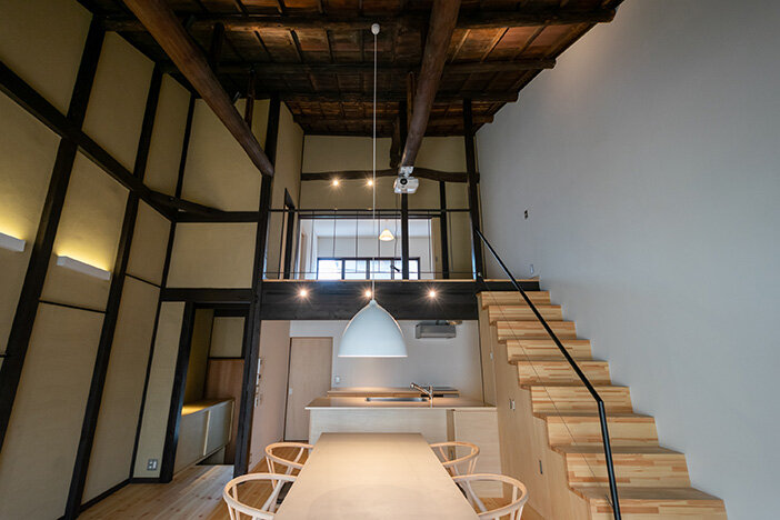 KITAMACHIYA 織屋建×中庭×ときどき、ハナレ