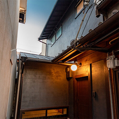 京阪七条駅東側 隠れ家の町家