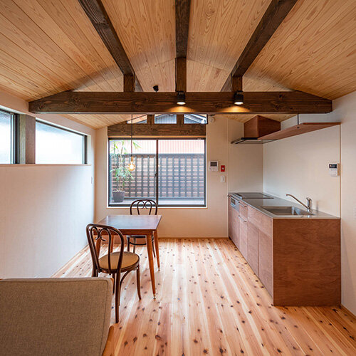 裏露地の隠れ家