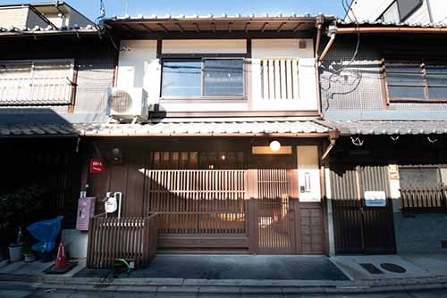 改装前の写真_今出川駅近く。リノベーション済み京町家