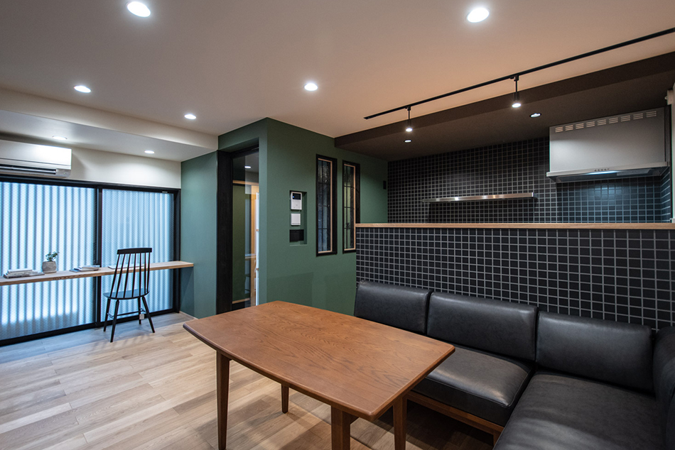 1階 Semi-Public Space