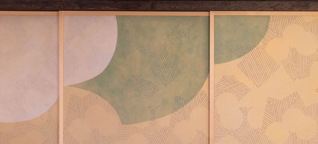 1階唐紙襖の写真_路地に灯る町家 ― 東山光彩 ―（京都市東山区三盛町）