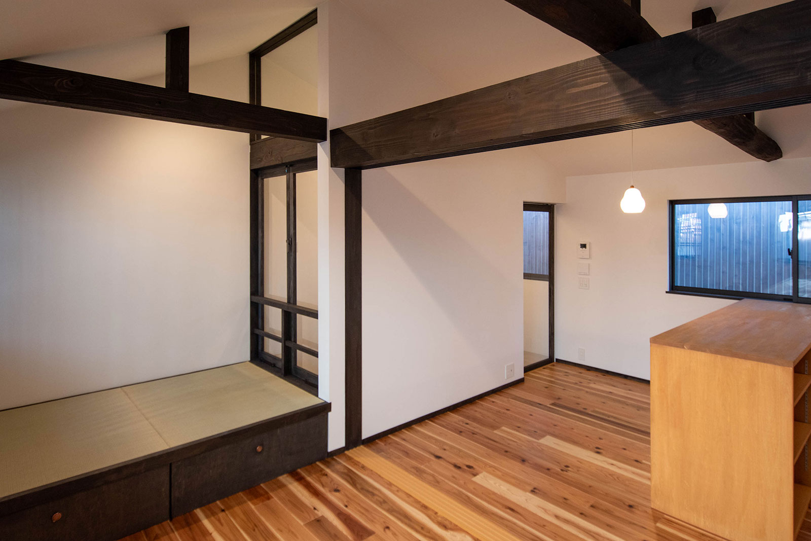 2階リビングダイニングの写真_路地に灯る町家 ― 東山光彩 ―（京都市東山区三盛町）