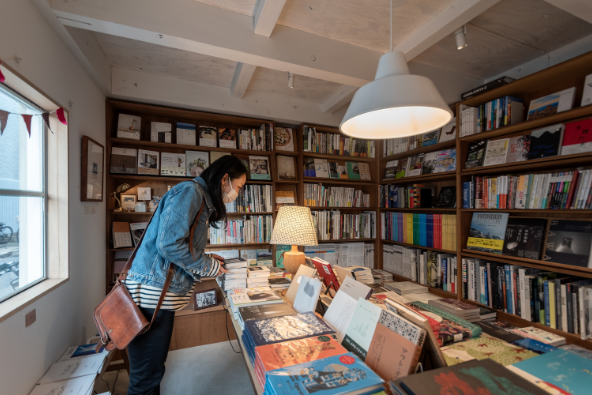 気になっていた本屋さんへ